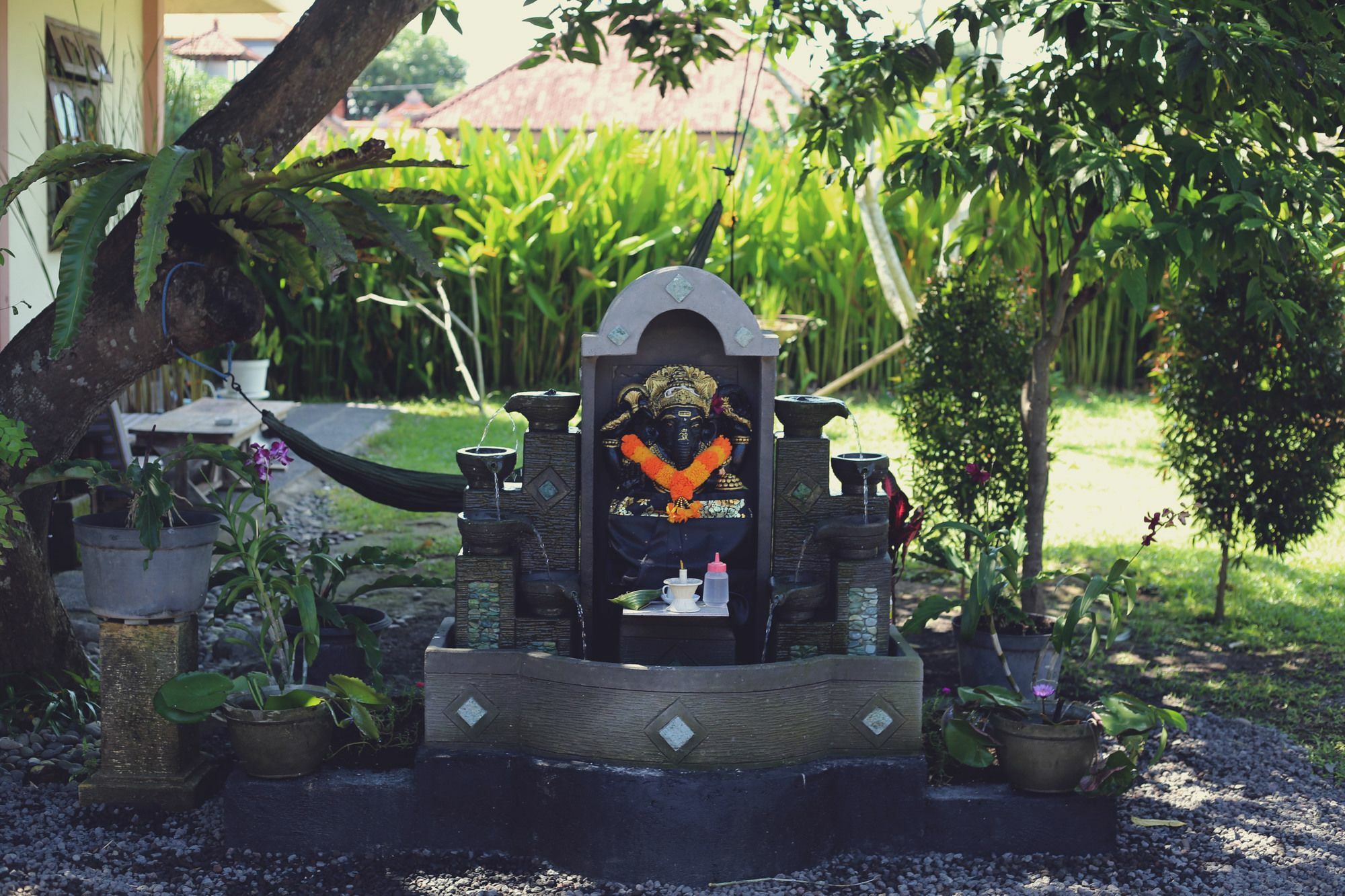 Surfers House Hotel Kuta  Exterior photo